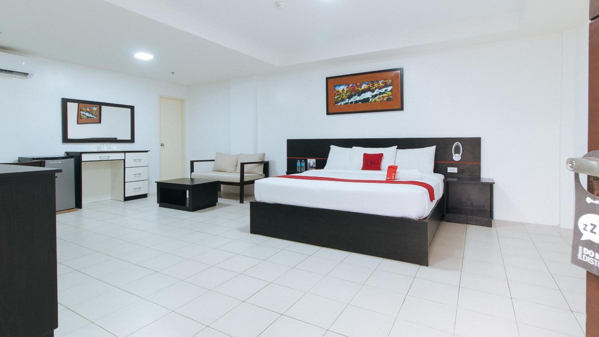 Reddoorz Plus At Evangelista Street Makati Makati City Exterior foto