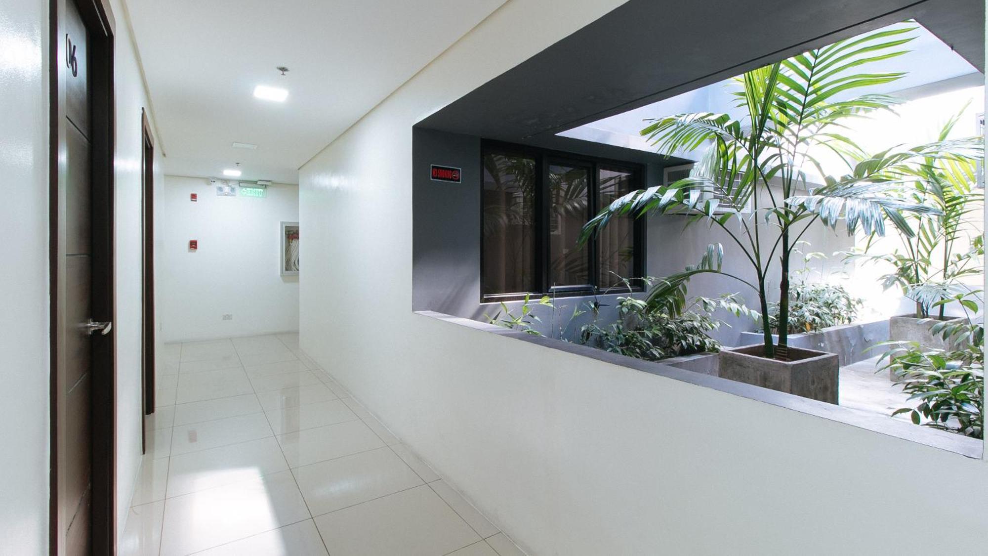 Reddoorz Plus At Evangelista Street Makati Makati City Exterior foto